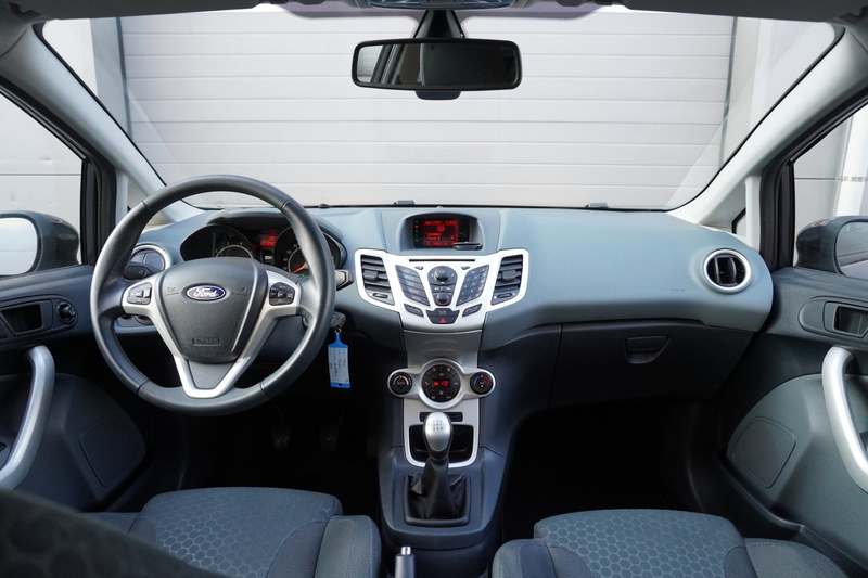 Ford Fiesta 1.6 Sport — photo 4
