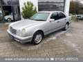 Mercedes-Benz E 200 Classic Automatik 128tkm AHK TÜV 08/2027 Silber - thumbnail 1