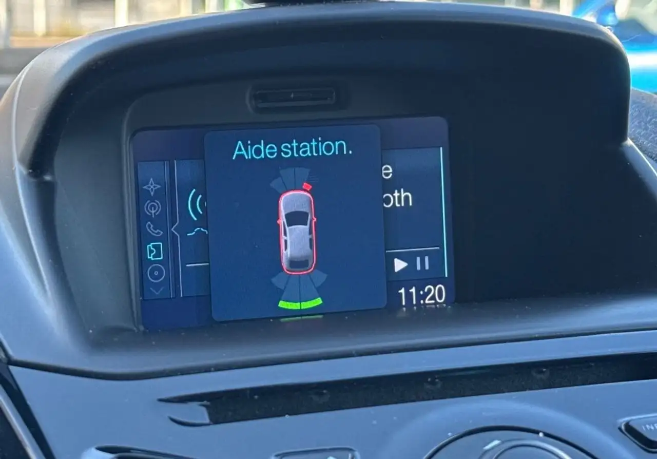 Ford Fiesta 5 portes — photo 20