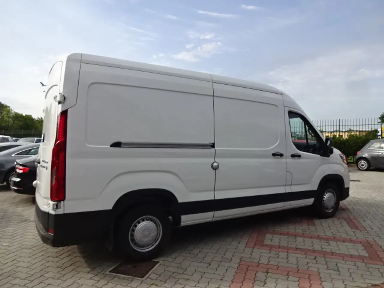 Maxus Deliver 9 2025