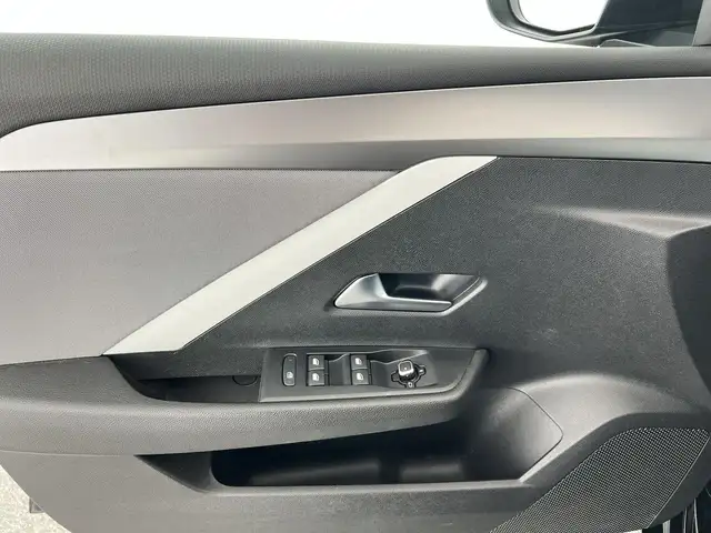 Opel Astra view 11