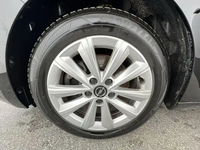 Opel Astra view 6