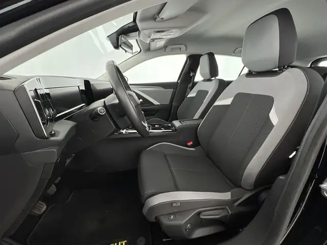 Opel Astra view 8