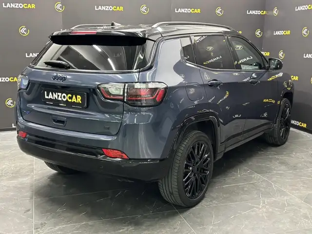 Jeep Compass view 4
