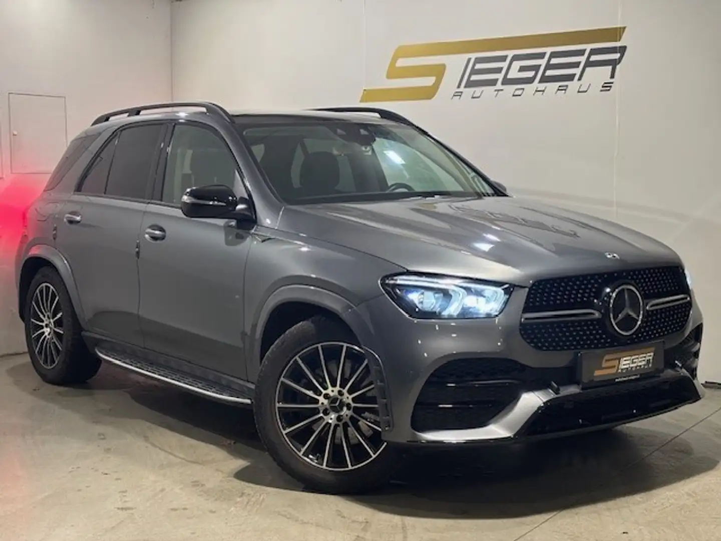 Mercedes-Benz GLE 300 d 4Matic Aut. Gris - 1