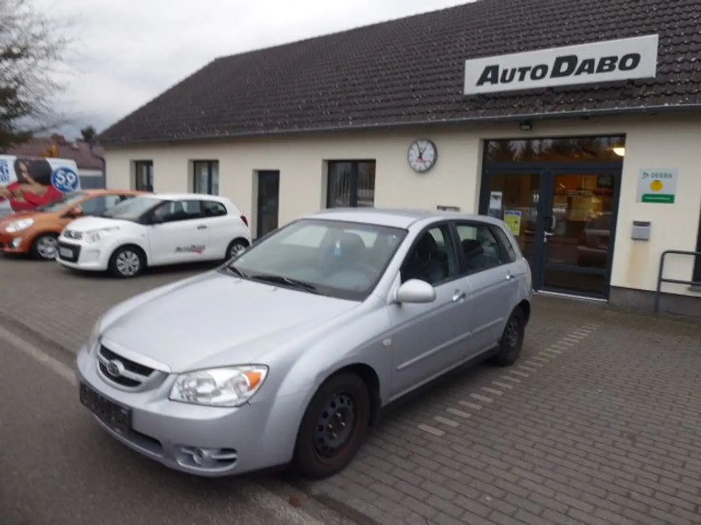 Kia Cerato 1.5 LX CRDi Lim. Plateado - 1
