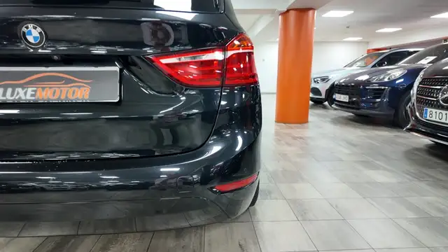 BMW 2 Series view 13