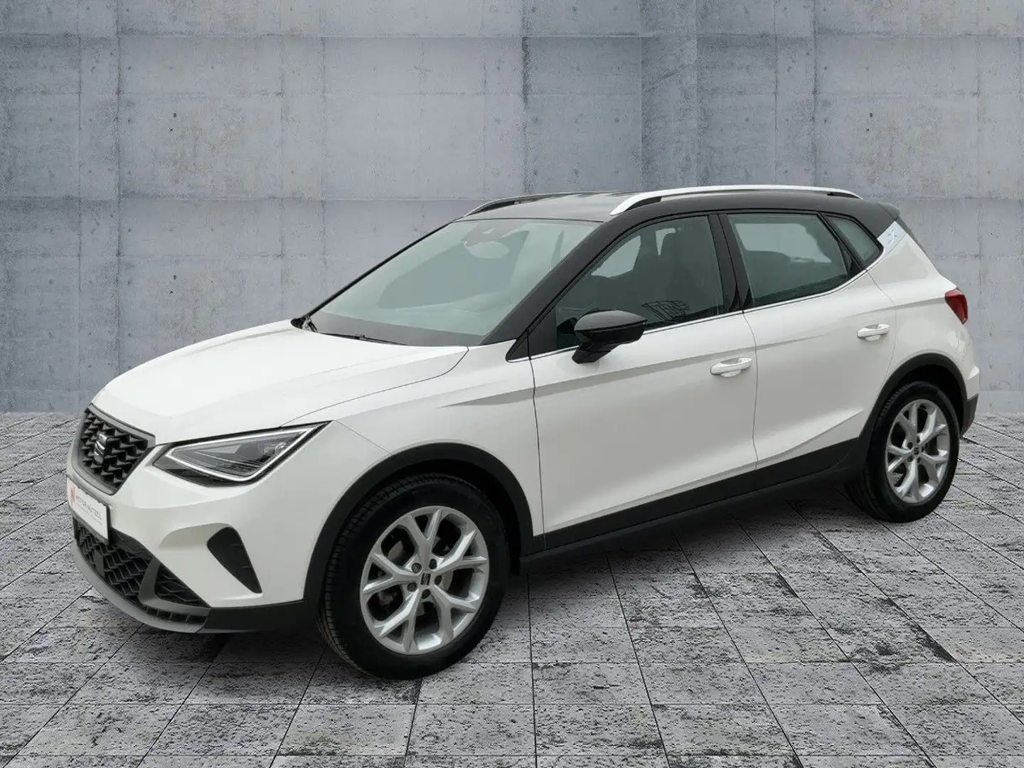 SEAT Arona 1.0 TSI FR LED+NAV+APP+SHZ+GRA+PDC+DAB+17" Weiß - 2