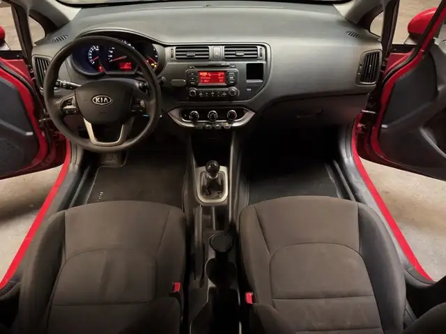 Kia Rio view 11