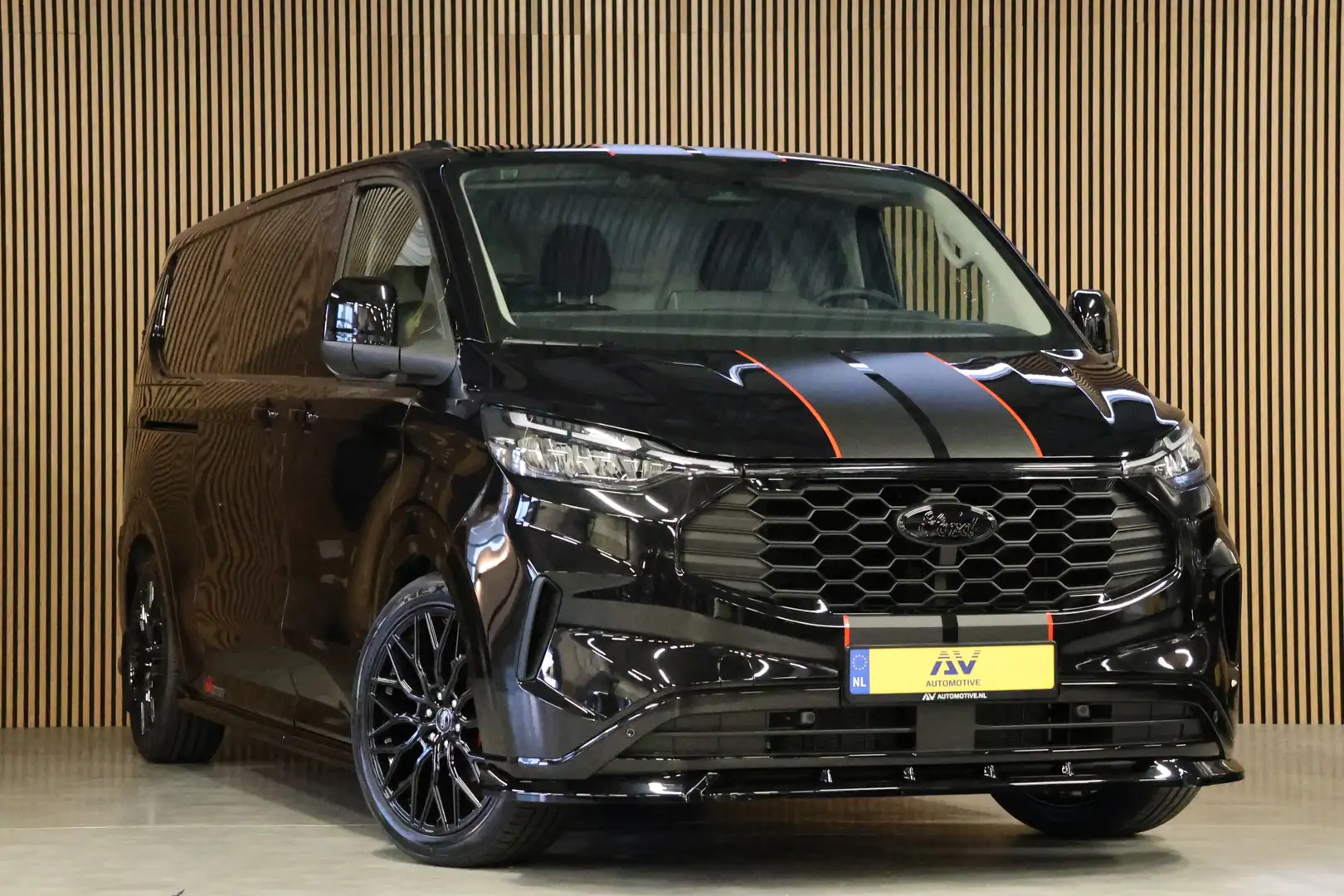 Ford Transit Custom 320 2.0 TDCI 170 PK L2H1 DC Limited | L+R Schuifde Zwart - 2