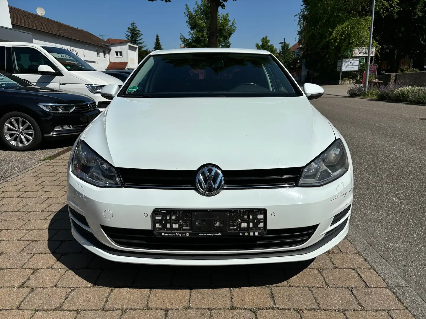 Volkswagen Golf 2.0 TDI Comfortline BMT Weiß - 2