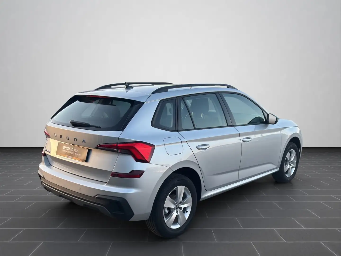 Skoda Kamiq 1.0 TSI Selection DSG RFK KLIMA CARPLAY Silber - 2
