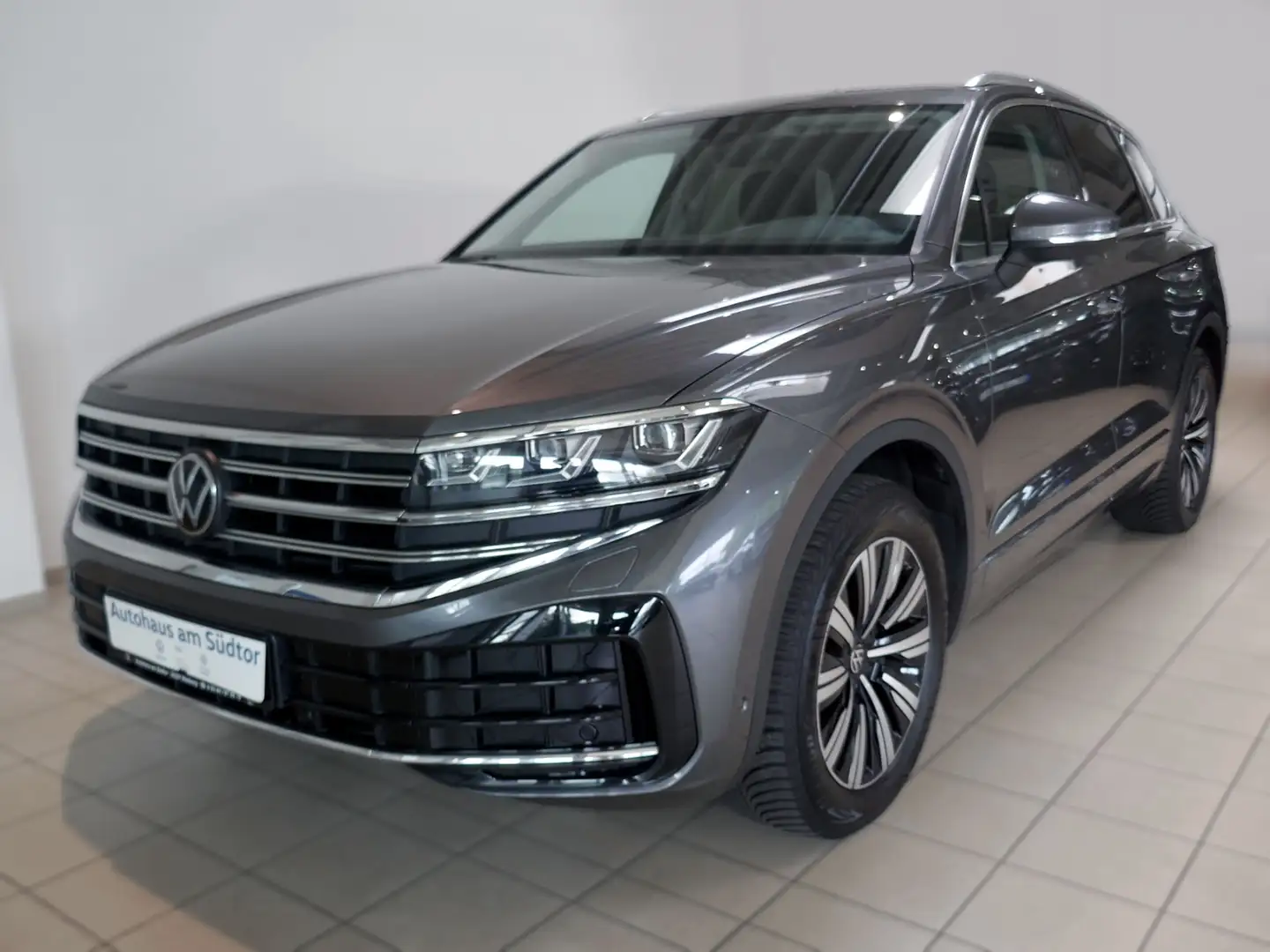 Volkswagen Touareg Elegance 3.0 TDI 4MOTION | LED AHK RFK Gris - 2