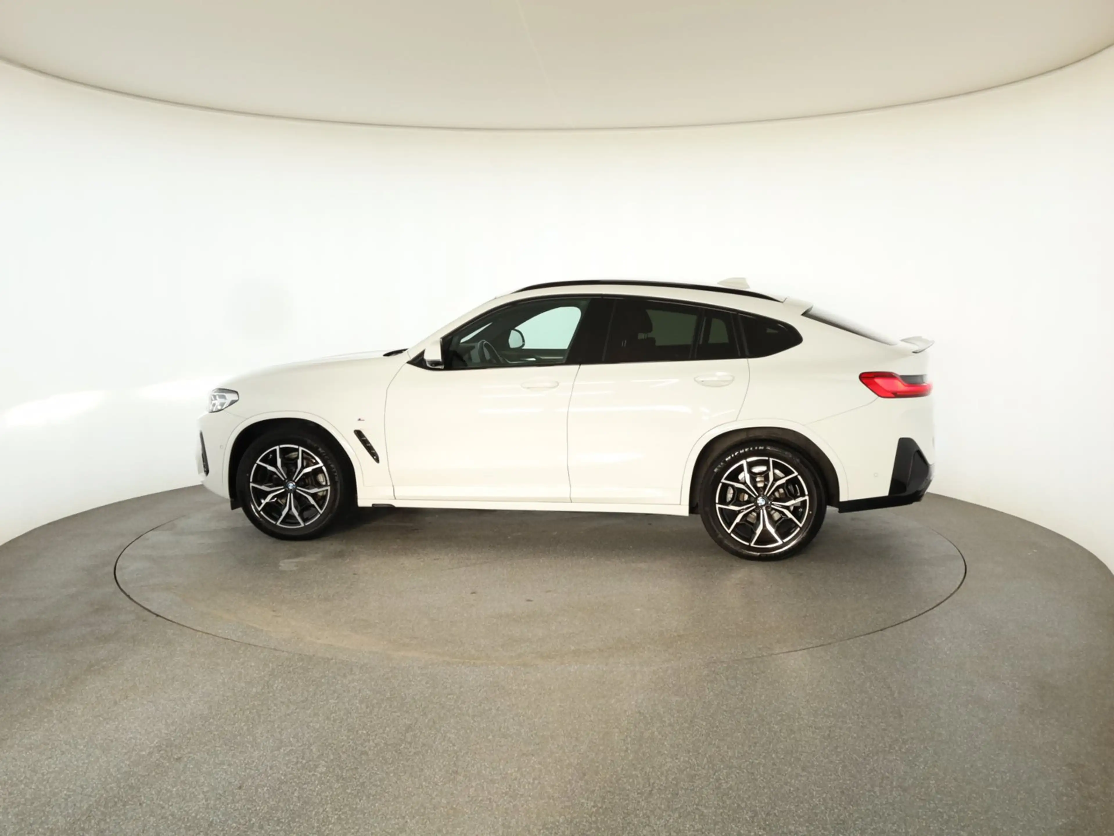BMW X4 xDrive 20 d Advantage — photo 7