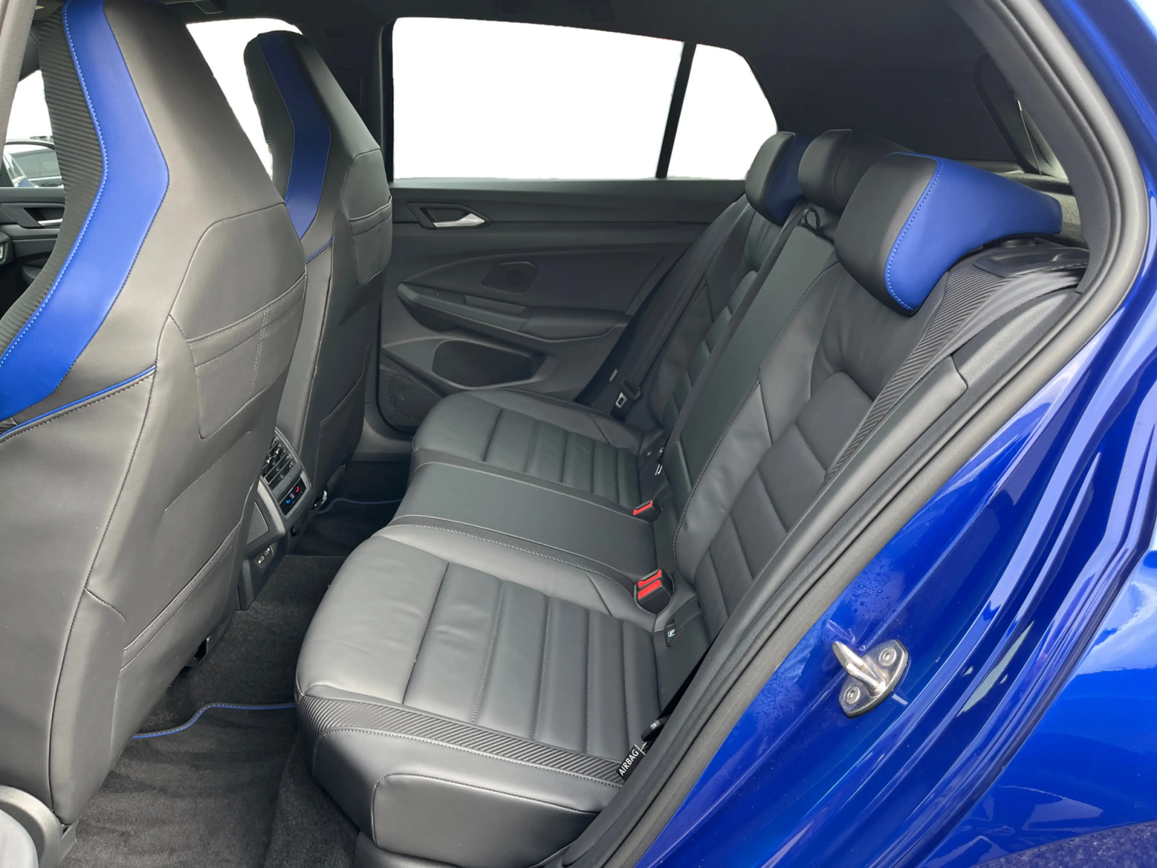 Volkswagen Golf R 2.0TSI DSG Black Style HuD Pano el. Sitze — photo 11
