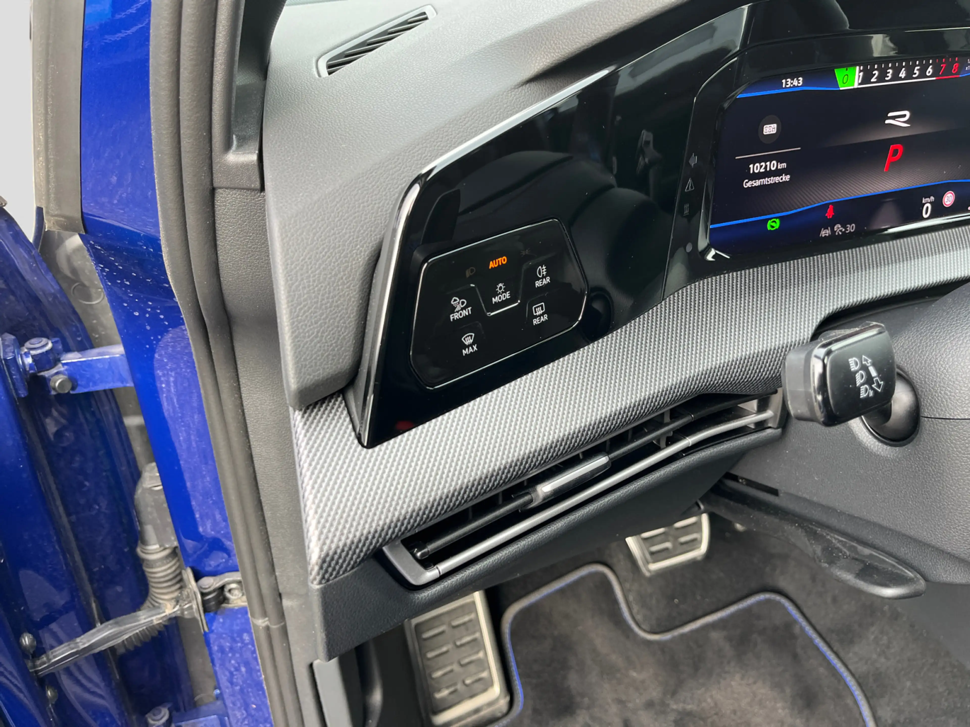 Volkswagen Golf R 2.0TSI DSG Black Style HuD Pano el. Sitze — photo 13