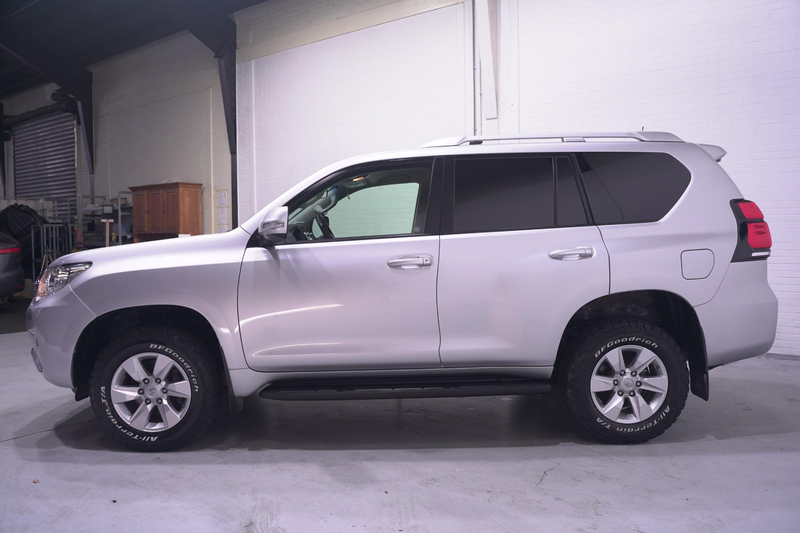 Toyota Land Cruiser 2.8 D-4D-F 177 pk 5 Drs Grijs Kenteken 2-Zits 4WD — photo 7