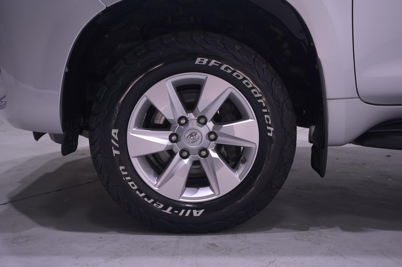 Toyota Land Cruiser 2.8 D-4D-F 177 pk 5 Drs Grijs Kenteken 2-Zits 4WD — photo 18