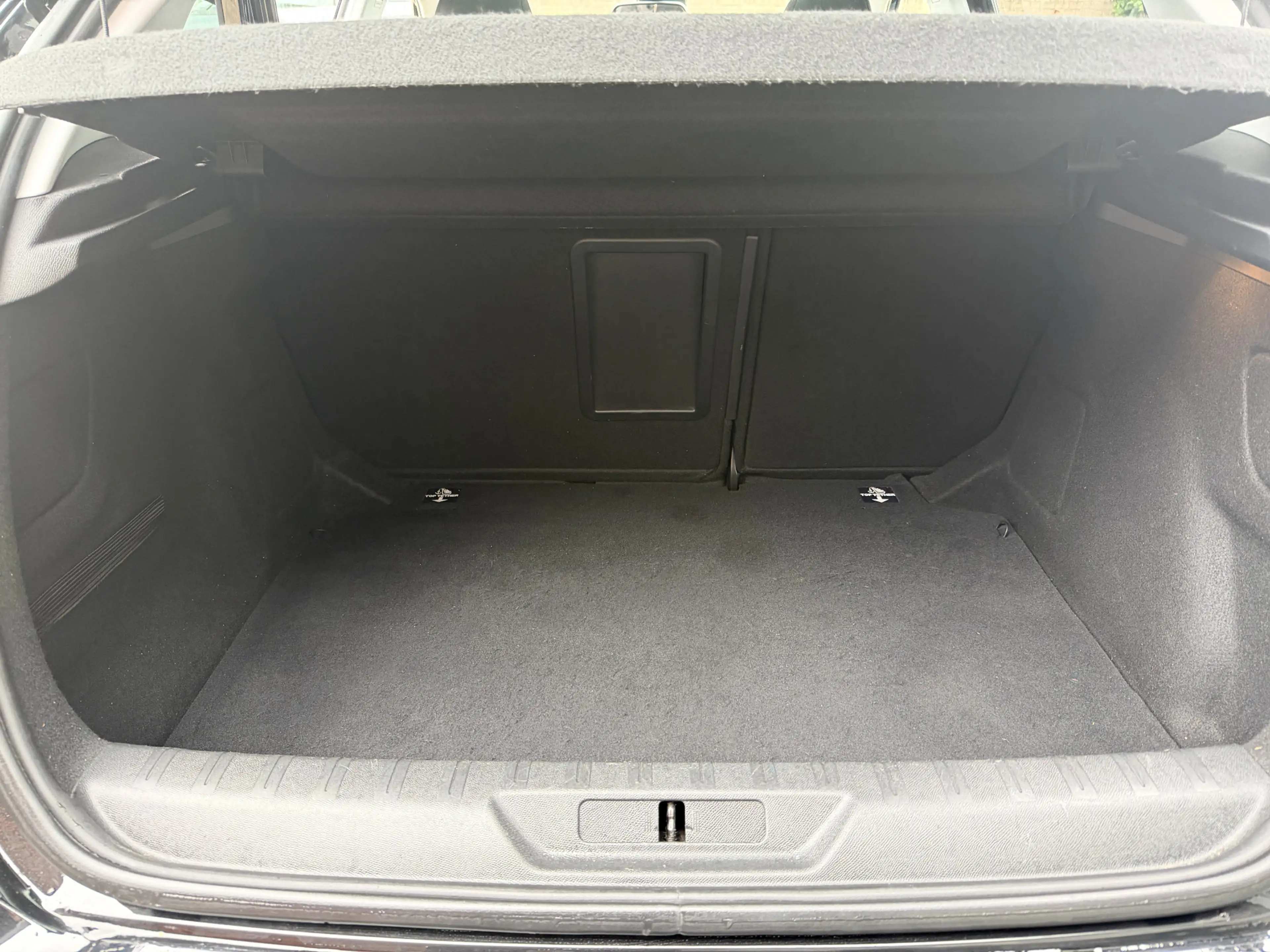 Peugeot 308 1.2 PureTech Blue Lion — photo 14