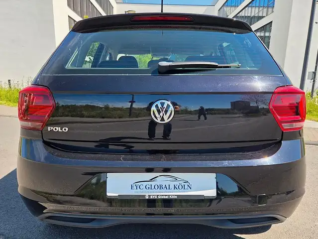 Volkswagen Polo view 8