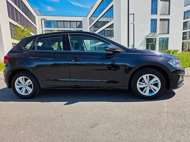 Volkswagen Polo view 6