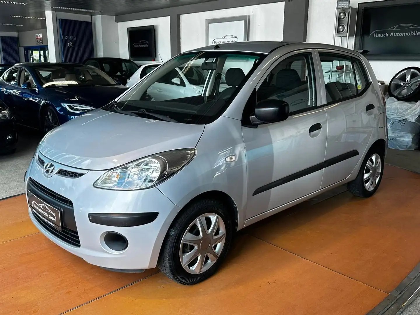 Hyundai i10 Classic 53-TKM/AUTOMATIK/MEDIA-IN Plateado - 1