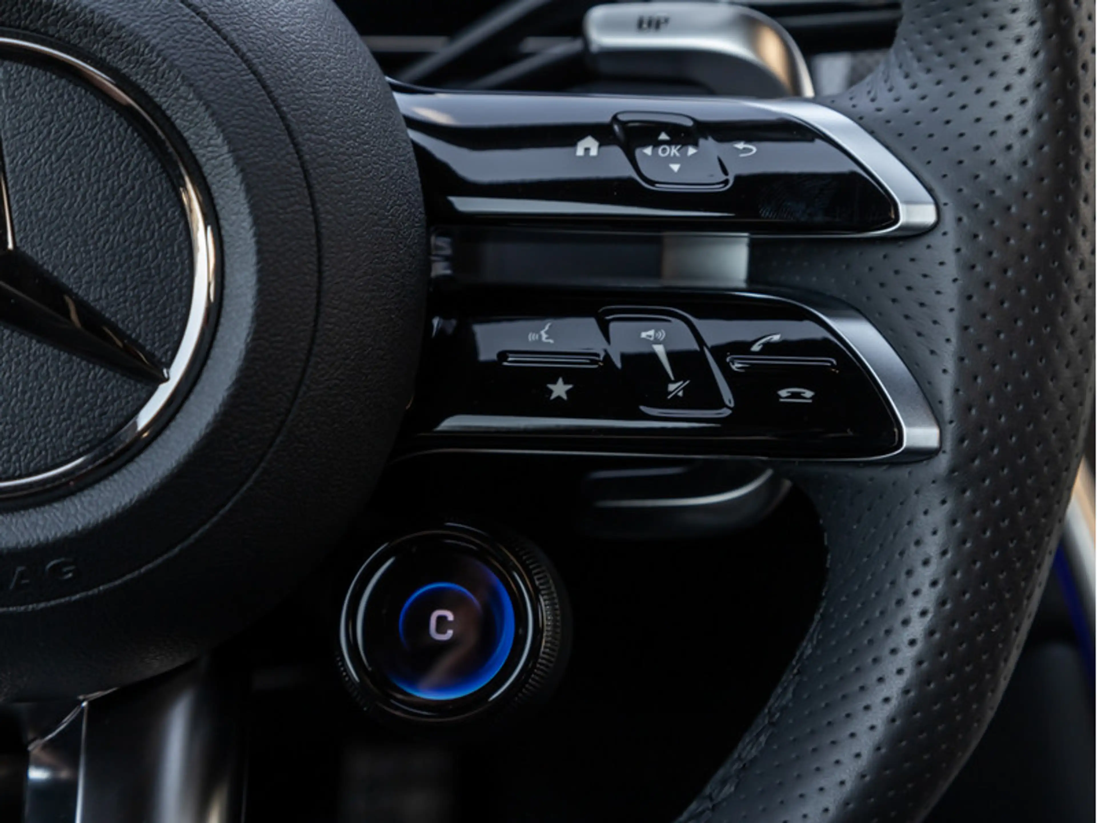 Mercedes-Benz GLC 43 AMG 4M DIGITAL/360/Pano/AHK/Memo/Totw/20" — photo 13
