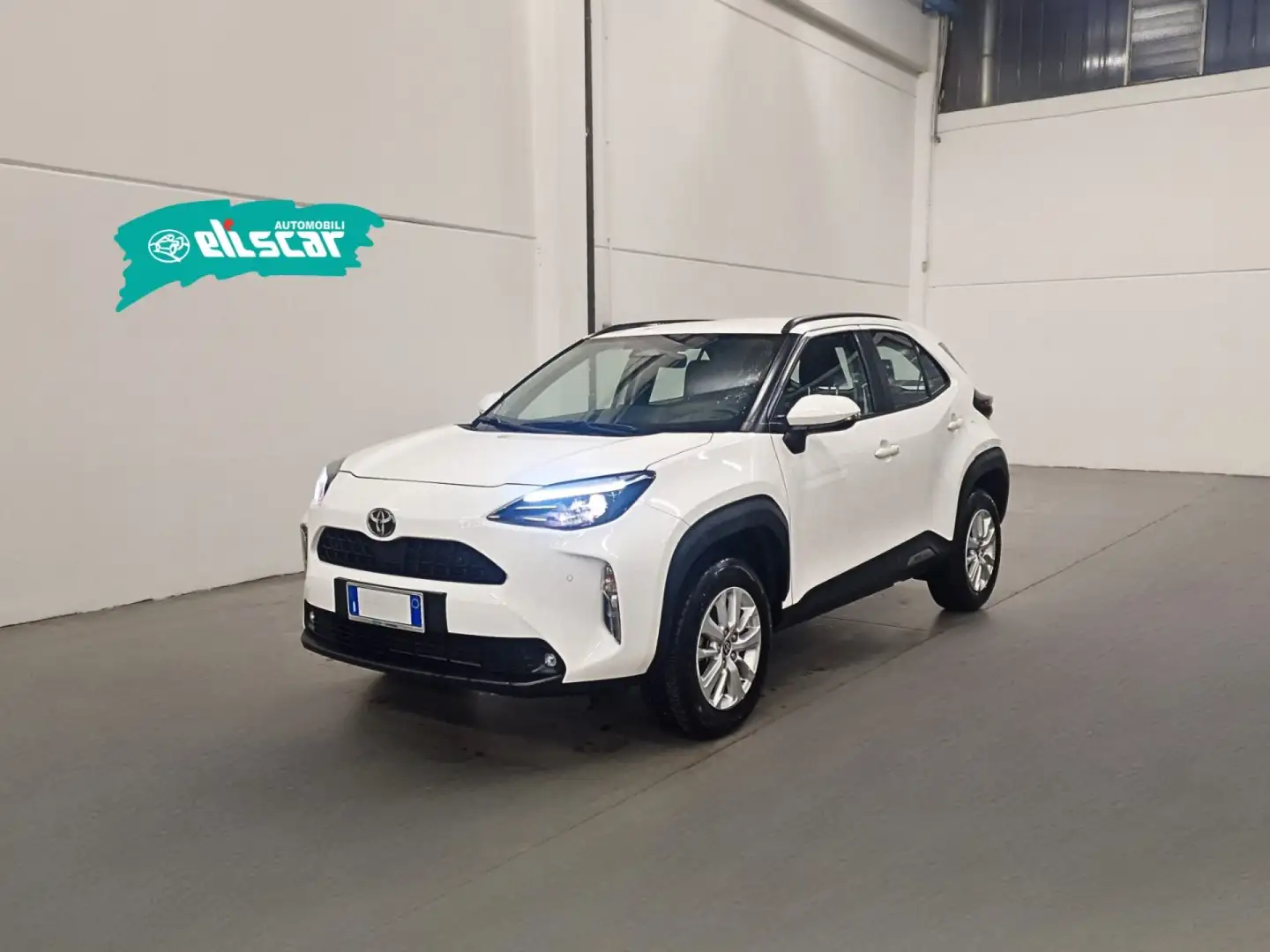 Toyota Yaris Cross 1.5 Hybrid 5p. E-CVT Active Weiß - 2