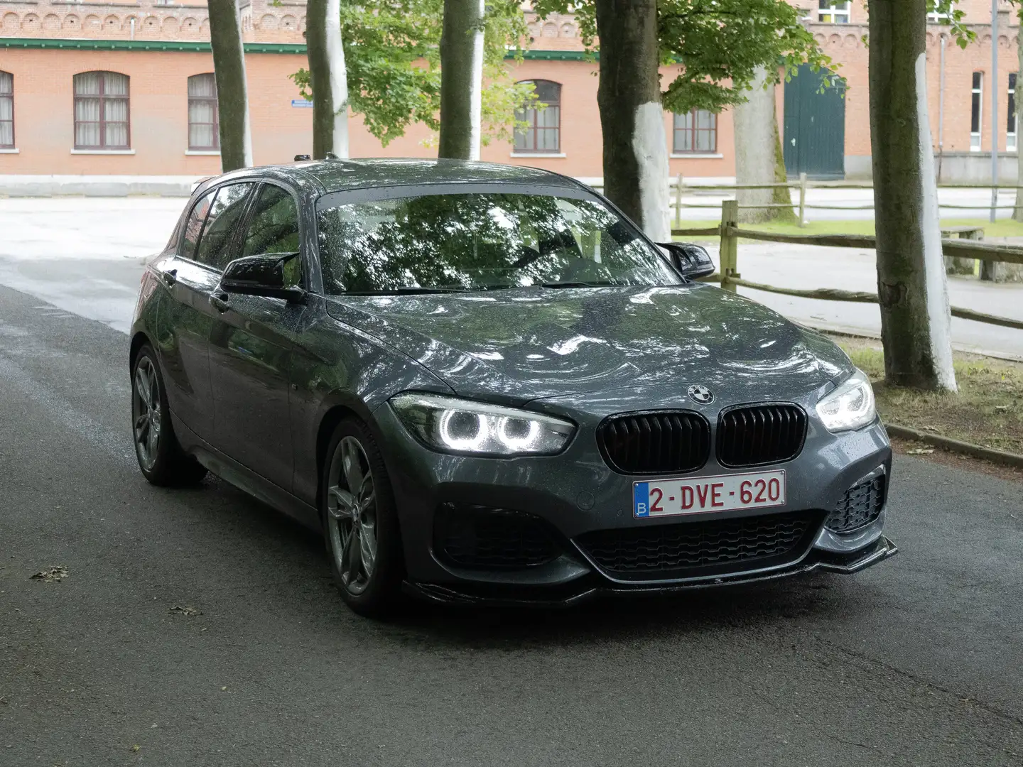 BMW 140 M140i Sport-Aut. Special Edition Gri - 1