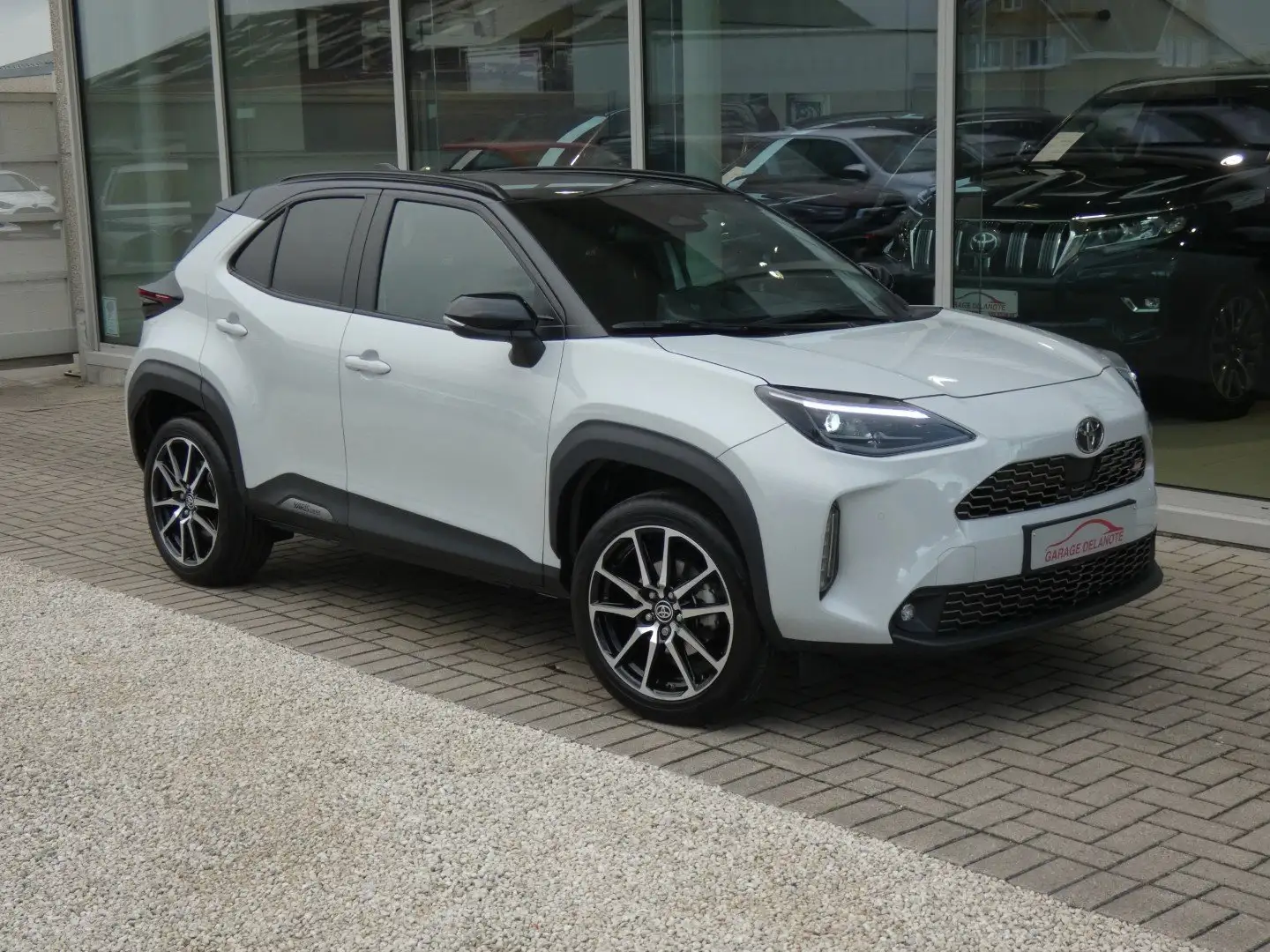 Toyota Yaris Cross Hybrid GR SPORT +PANO +Head-up display +Dodehoek Blanc - 1