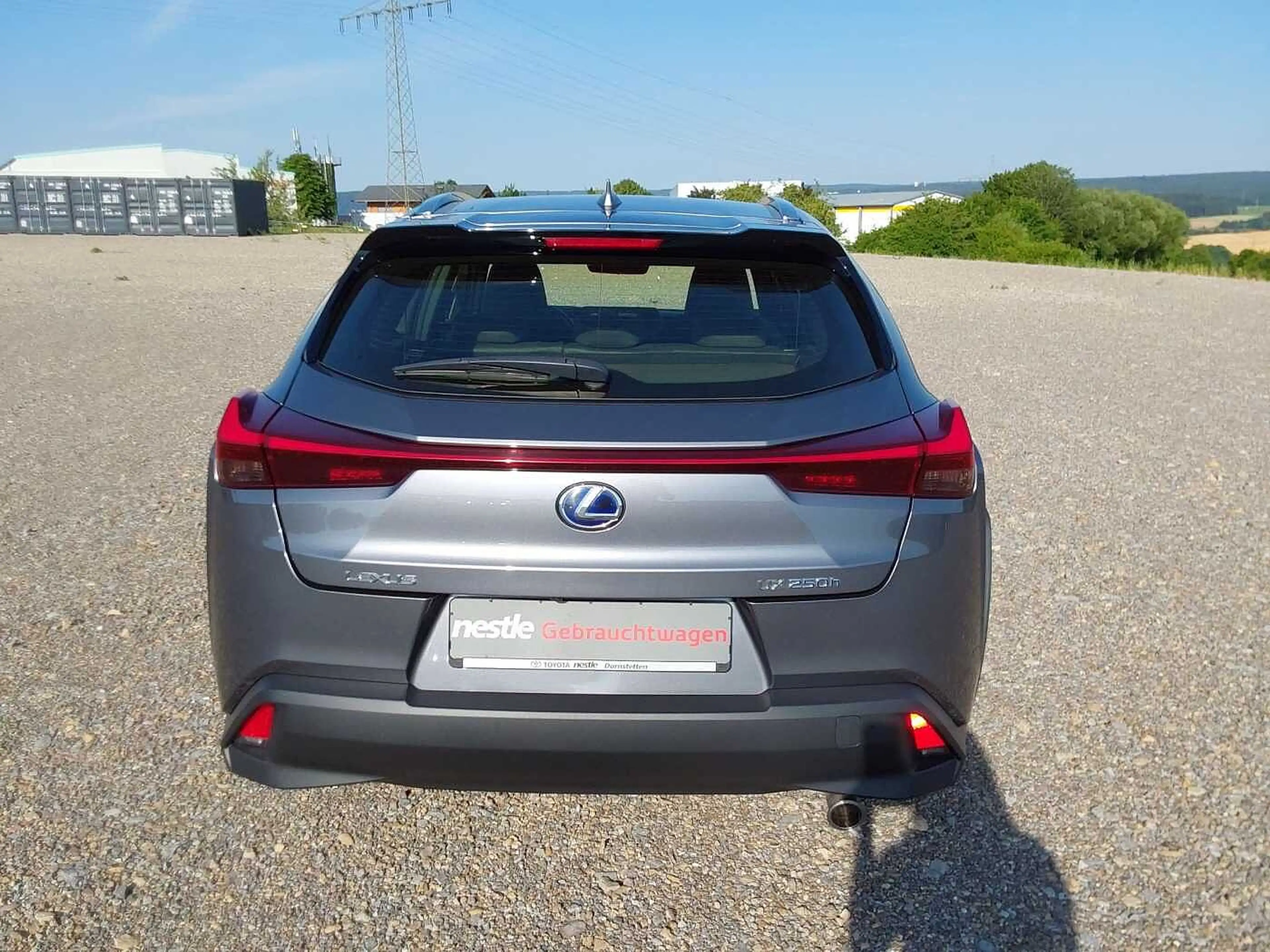 Lexus UX 250h Launch Edition — photo 4