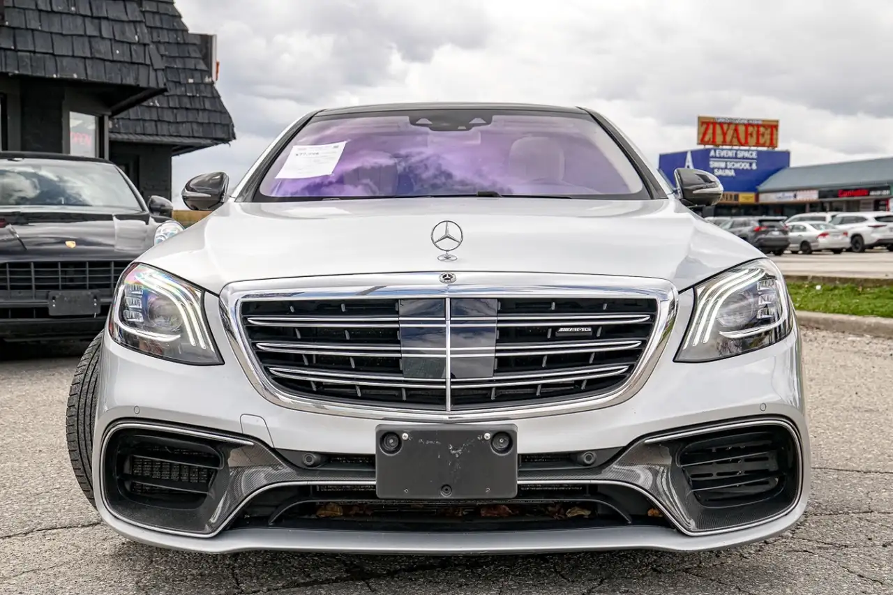 Mercedes-Benz S-Class снимка Mercedes-Benz S-Class
