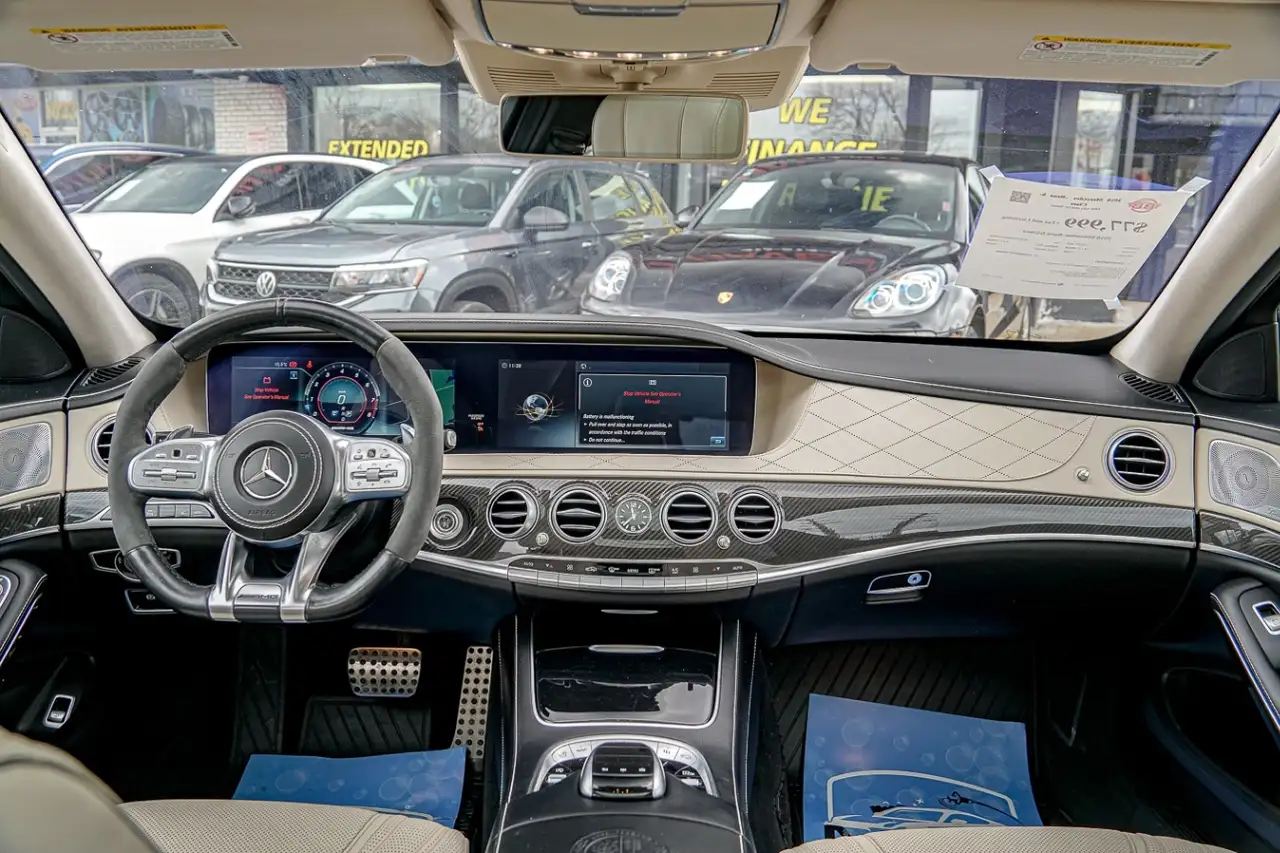 Mercedes-Benz S-Class снимка Mercedes-Benz S-Class