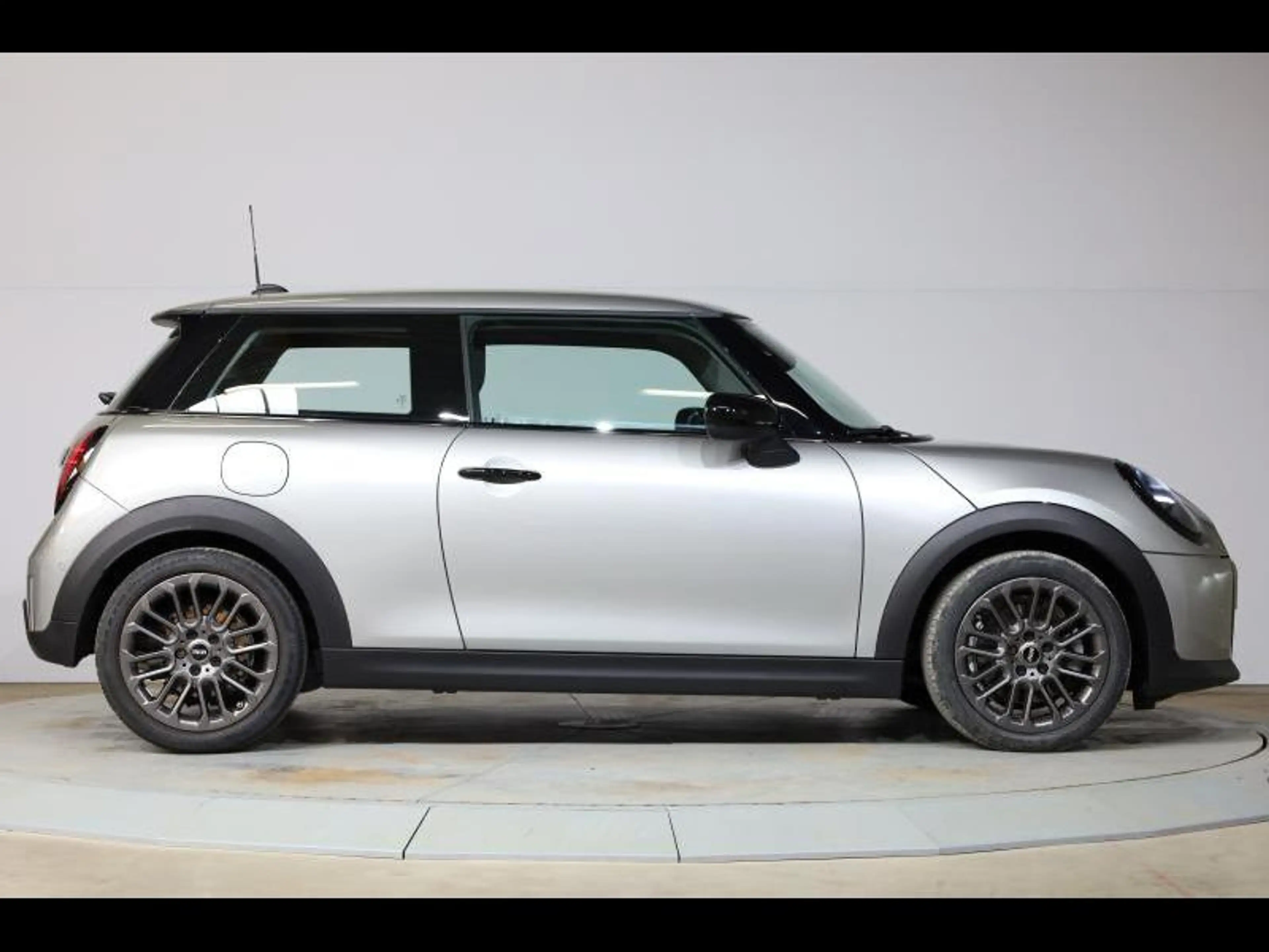 MINI Cooper C — photo 3