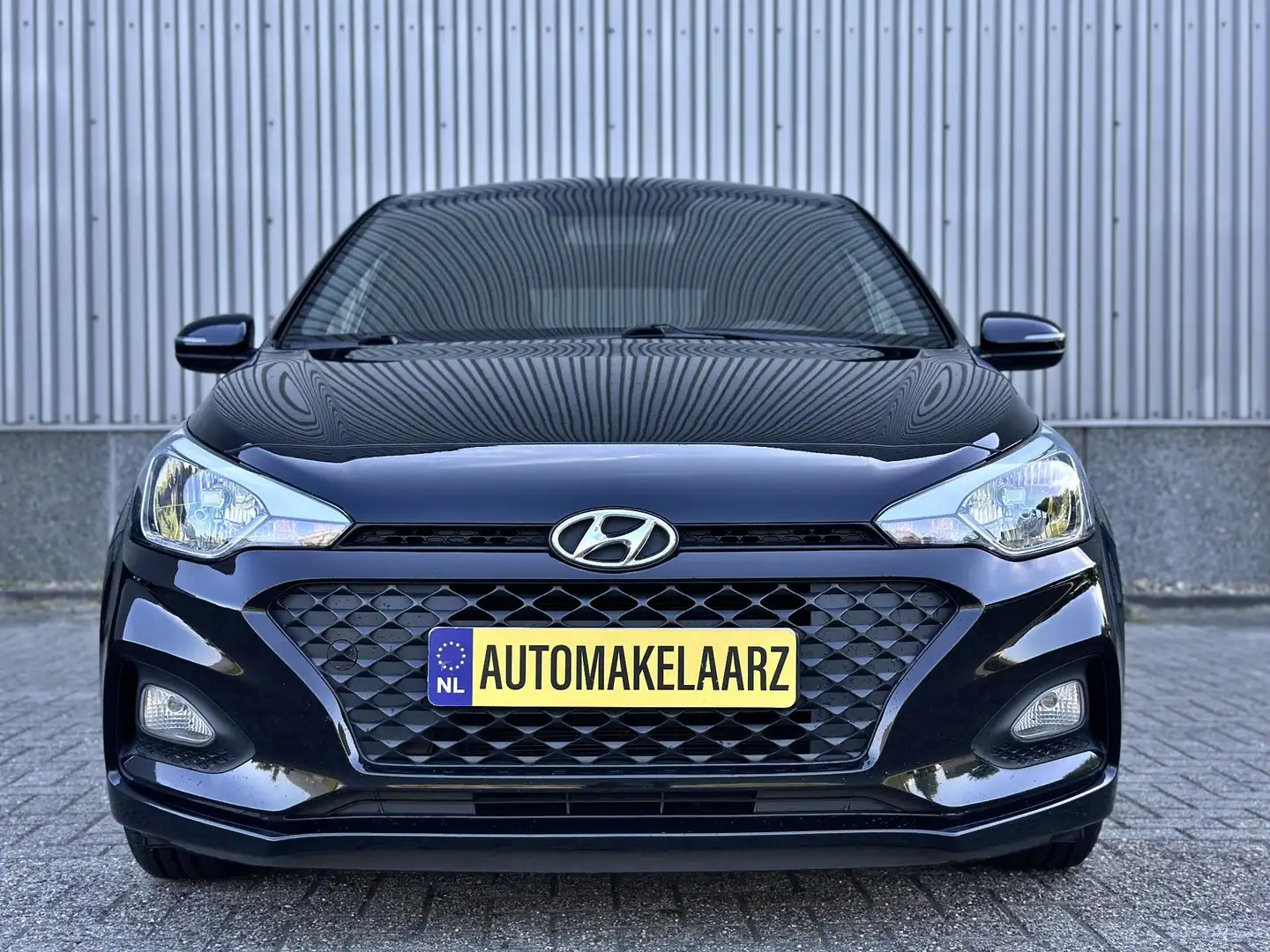 Hyundai i20 1.2 Active CAM|CARPLAY|100% DEALER ONDERHOUD Schwarz - 2