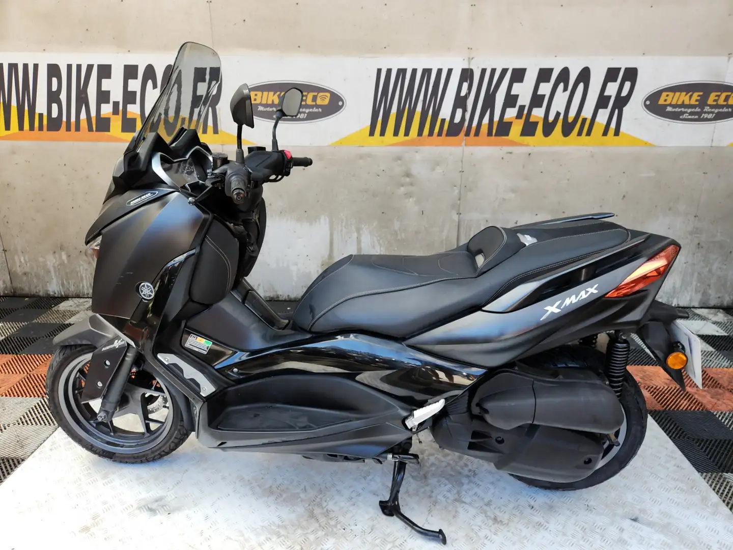 Yamaha X-Max 125 Gris - 2