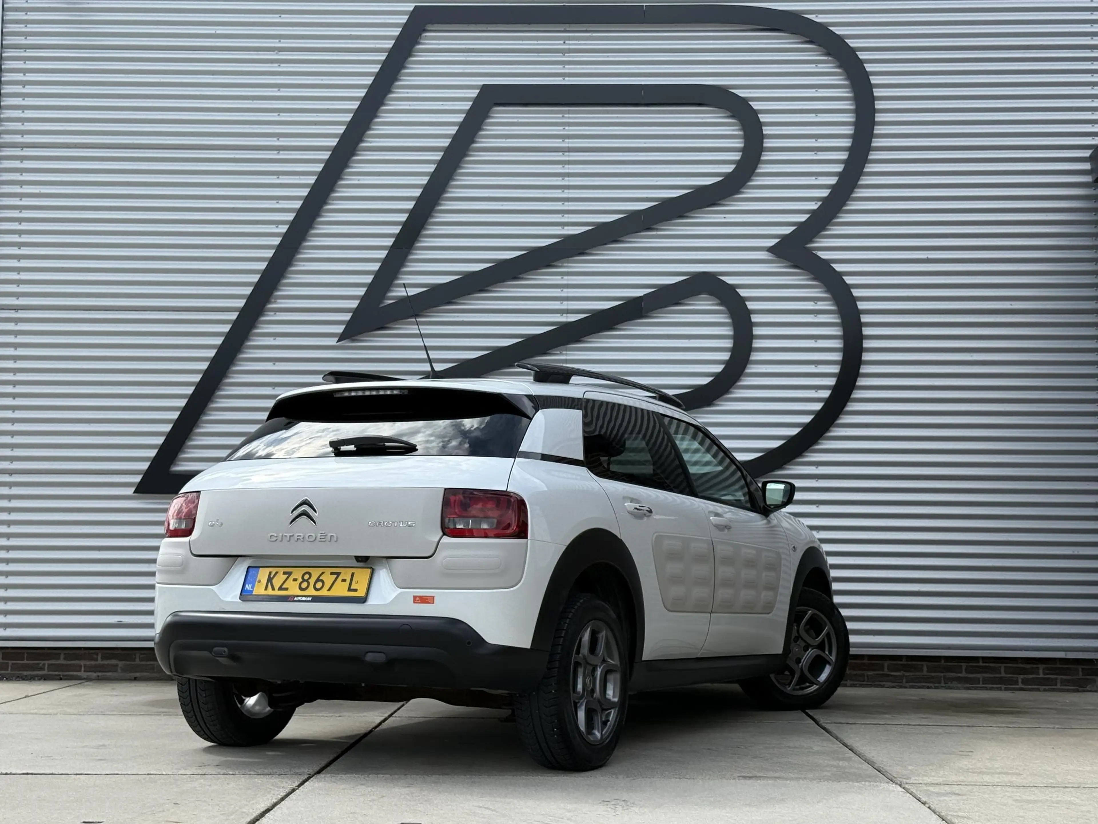 Citroen C4 Cactus 1.2 PureTech Shine 1e Eigenaar|Camera|Cruise|PDC|D — photo 3