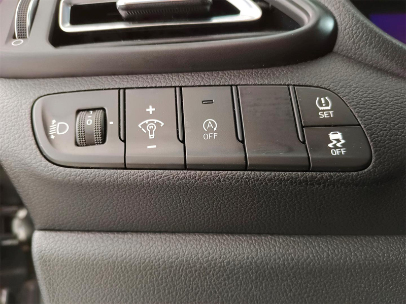 Hyundai i30 Kombi - PD Trend-Line 1,0 TGDi DCT — photo 11