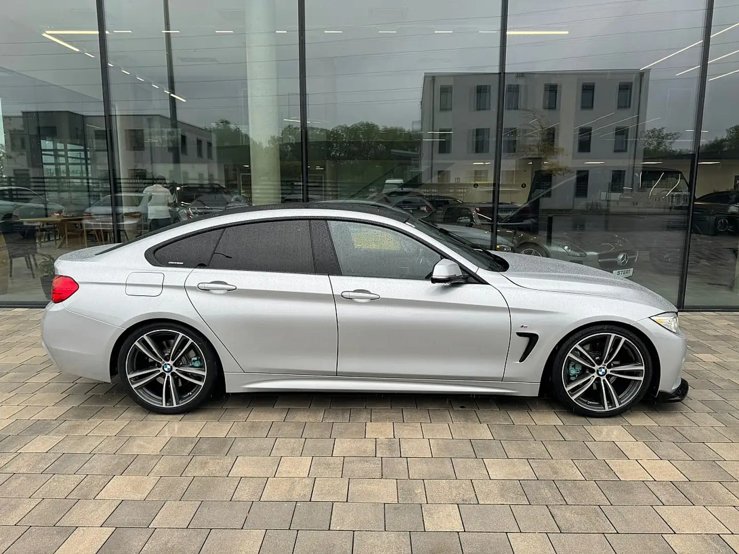 BMW 430 d Gran Coupé xDrive M Sport*PANO*HUD*KEYLESS Silber - 2