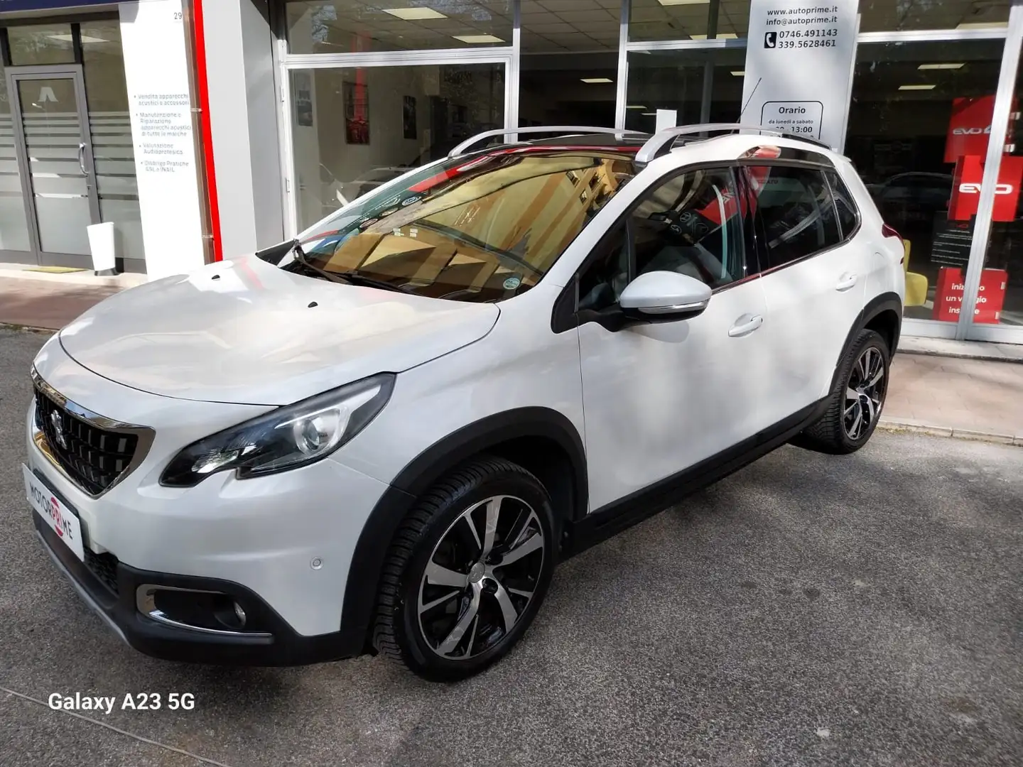 Peugeot 2008 1.2 PureTech Turbo Allure Automatica Blanc - 2