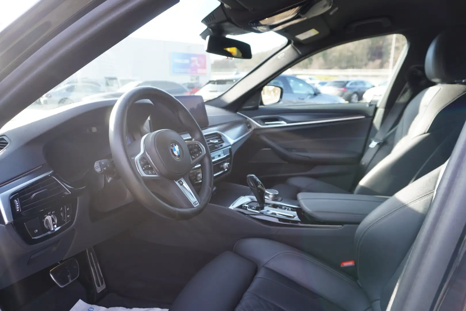 BMW 530 d xDrive Touring M Sport Head-Up AHK Laser 360Kame Schwarz - 2