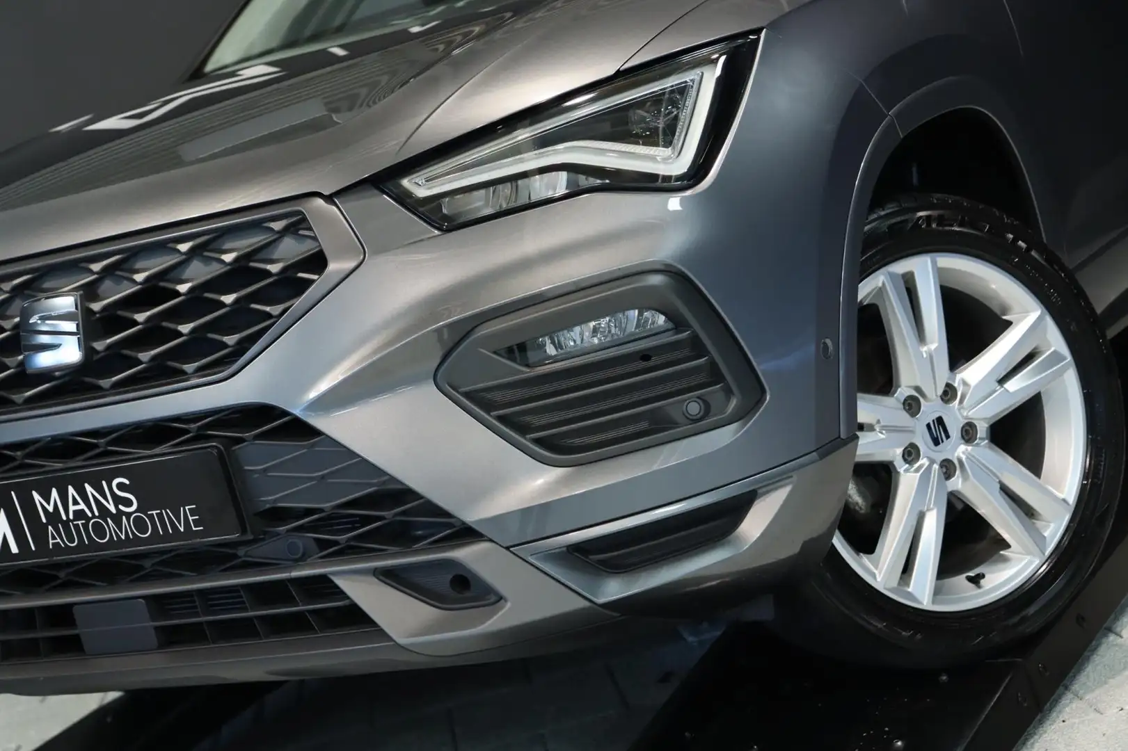 SEAT Ateca 1.5 TSI FR / PANODAK / KEYLESS / ACC / CAMERA / CA Grijs - 2