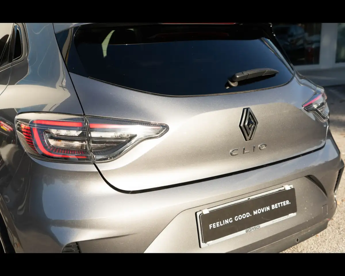 Renault Clio TCe 90 CV 5 porte Techno 32