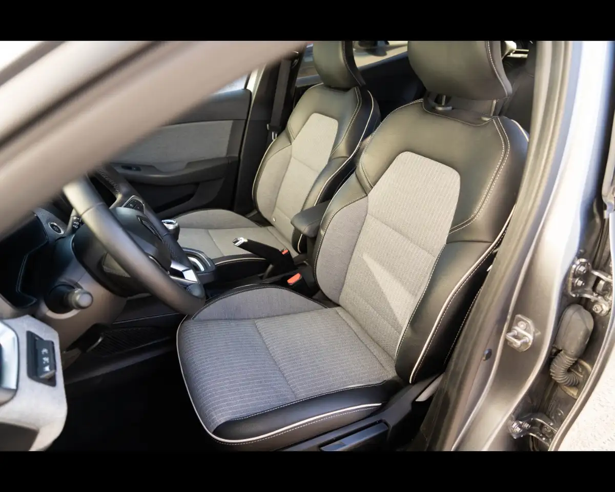 Renault Clio TCe 90 CV 5 porte Techno 12