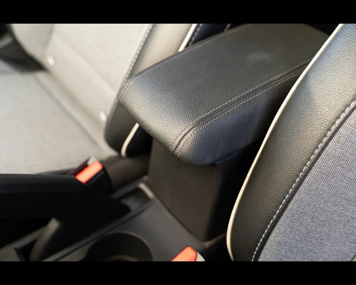 Renault Clio TCe 90 CV 5 porte Techno 24