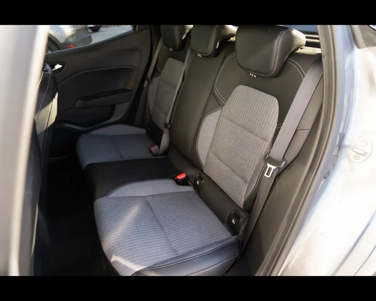 Renault Clio TCe 90 CV 5 porte Techno 14