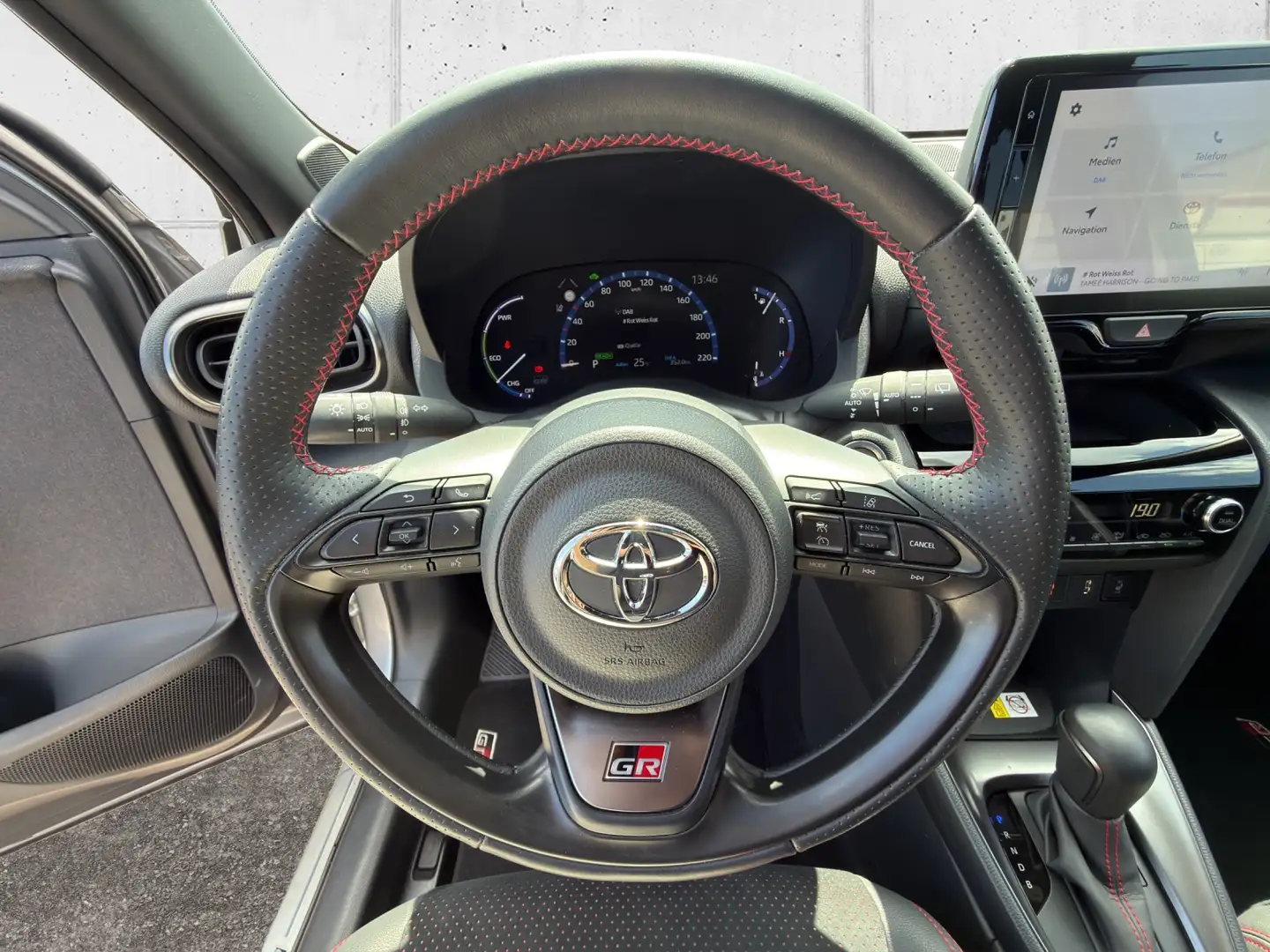 Toyota Yaris Cross GR-Sport HSD 1,5 Dual VVT-i 2WD Aut. 5t. Silber - 2