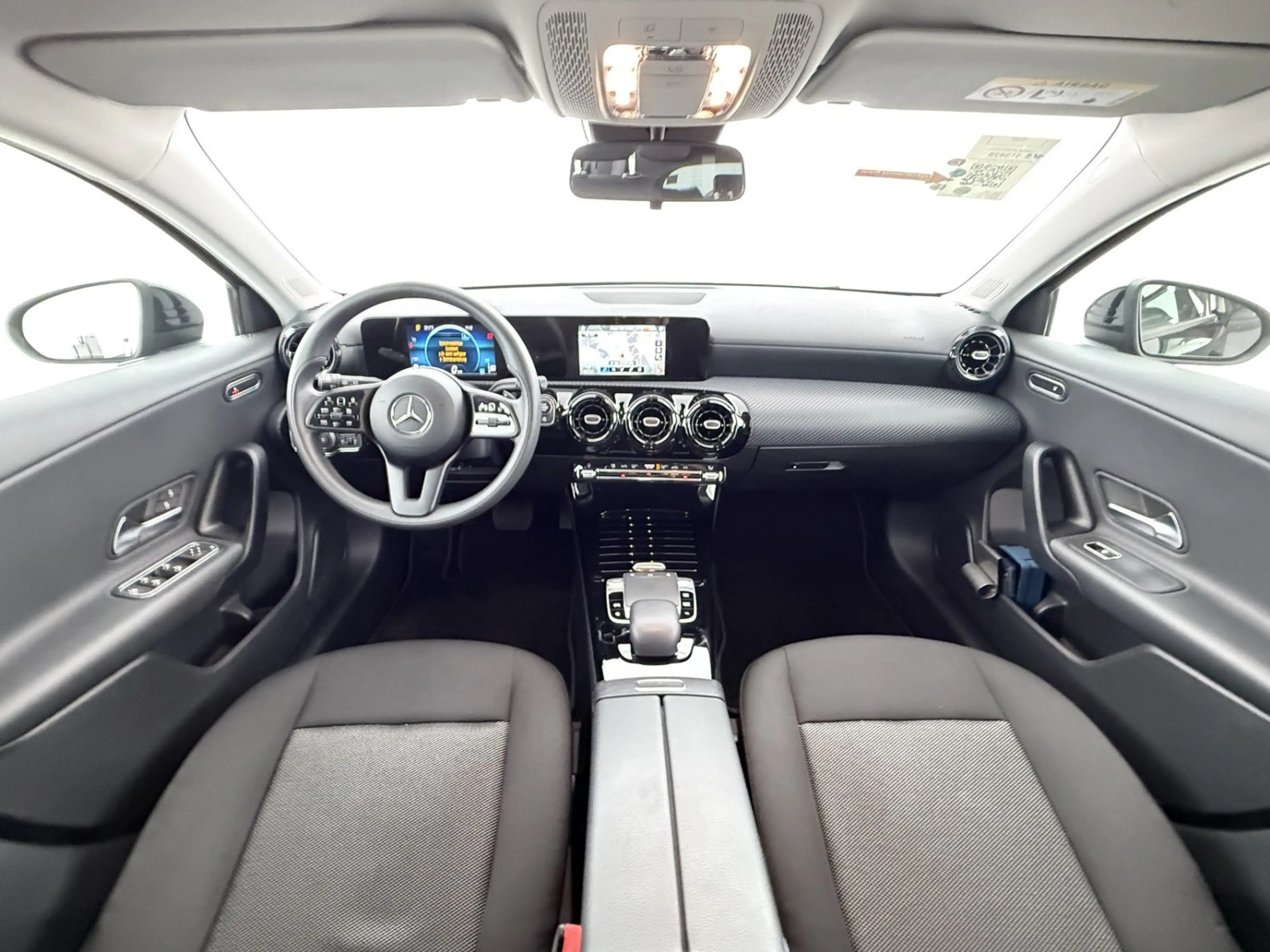 Mercedes-Benz A 180 d Aut NAVI SITZHZG R-CAM ASSIST TEMPOMAT — photo 13