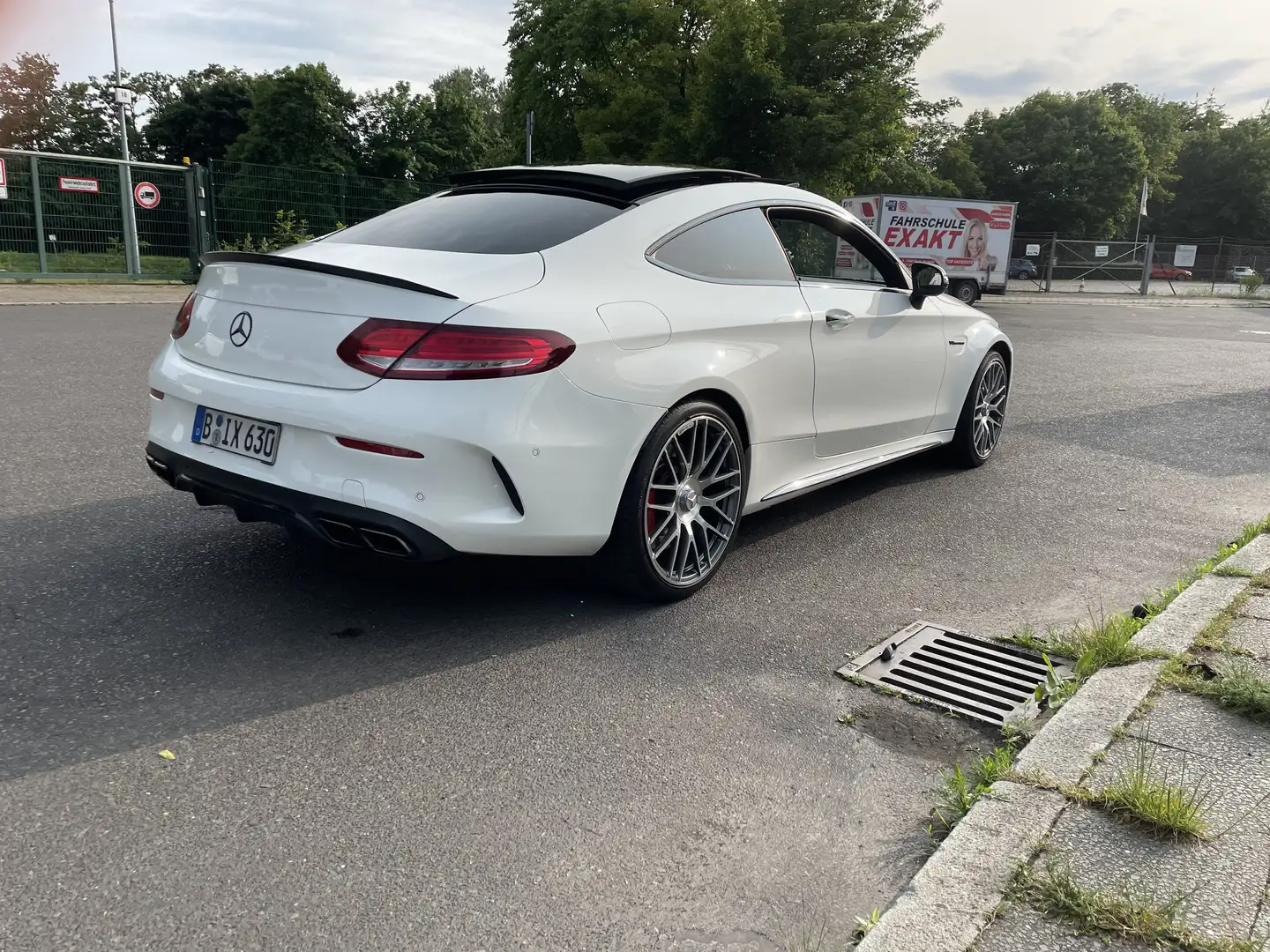 Mercedes-Benz C 63 AMG mercedes C 63 S AMG coupe ohne opf White - 2