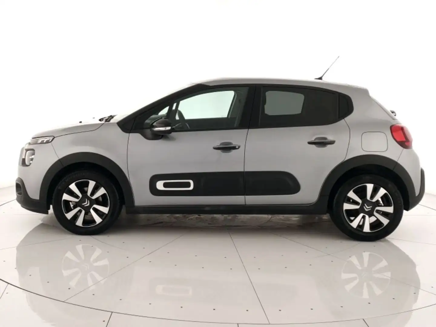 Citroen C3 1.2 puretech Max s&s 110cv Gris - 2
